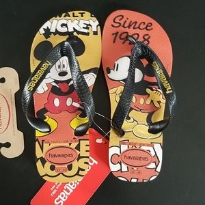 NWT Havaianas Mickey Mouse Since 1928